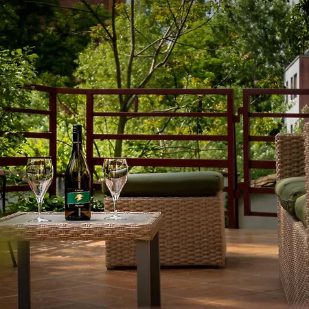 Kiraly Csaladi Apartman- Royal Family #freegarage * Budapest