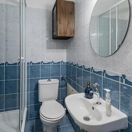 Kiraly Csaladi Apartman- Royal Family #freegarage Apartment