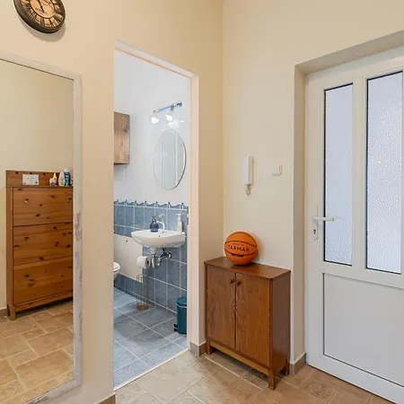 Kiraly Csaladi Apartman- Royal Family #freegarage Daire *