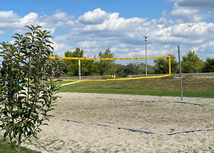 Kiraly Csaladi Apartman- Royal Family #freegarage *