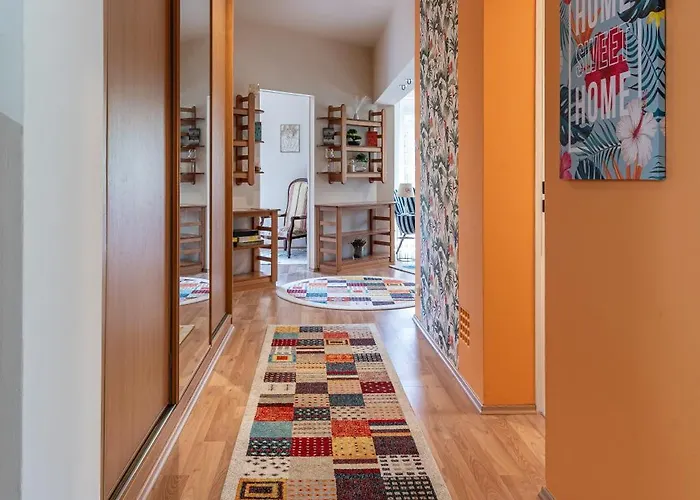 Kiraly Csaladi Apartman- Royal Family #freegarage *