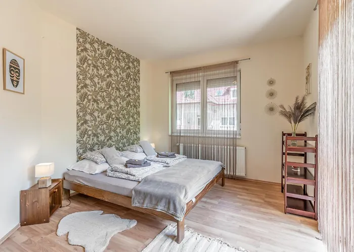 Kiraly Csaladi Apartman- Royal Family #freegarage Lejlighed *