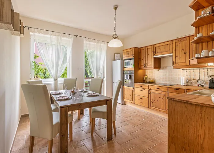 Kiraly Csaladi Apartman- Royal Family #freegarage Lejlighed Budapest
