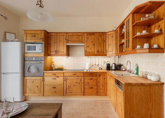 Lejlighed Kiraly Csaladi Apartman- Royal Family #freegarage Budapest