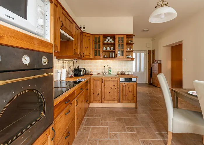 Lejlighed Kiraly Csaladi Apartman- Royal Family #freegarage